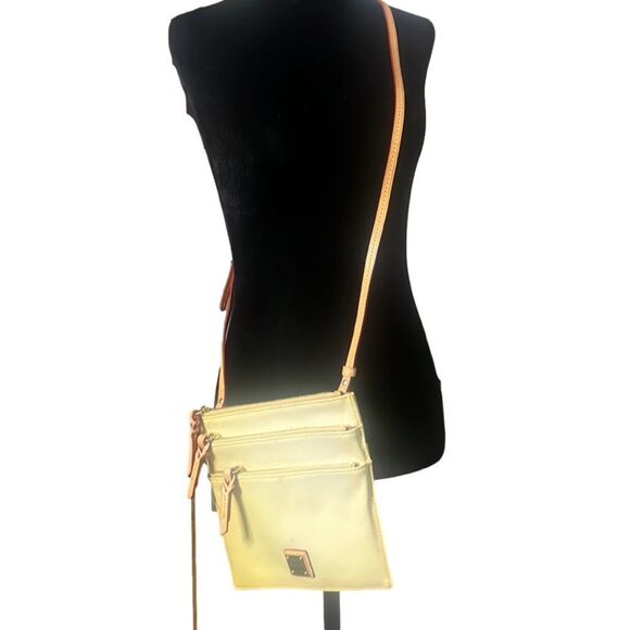 DOONEY & BOURKE LEATHER FOUR COMPARTMENT CROSSBODY BAG - Picture 1 of 11